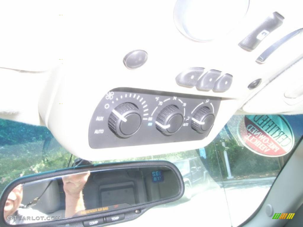 2003 Suburban 1500 Z71 4x4 - Dark Green Metallic / Gray/Dark Charcoal photo #25