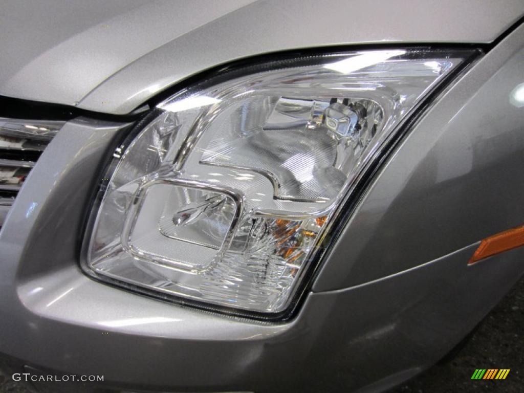 2008 Fusion SE V6 - Vapor Silver Metallic / Charcoal Black/Red photo #4