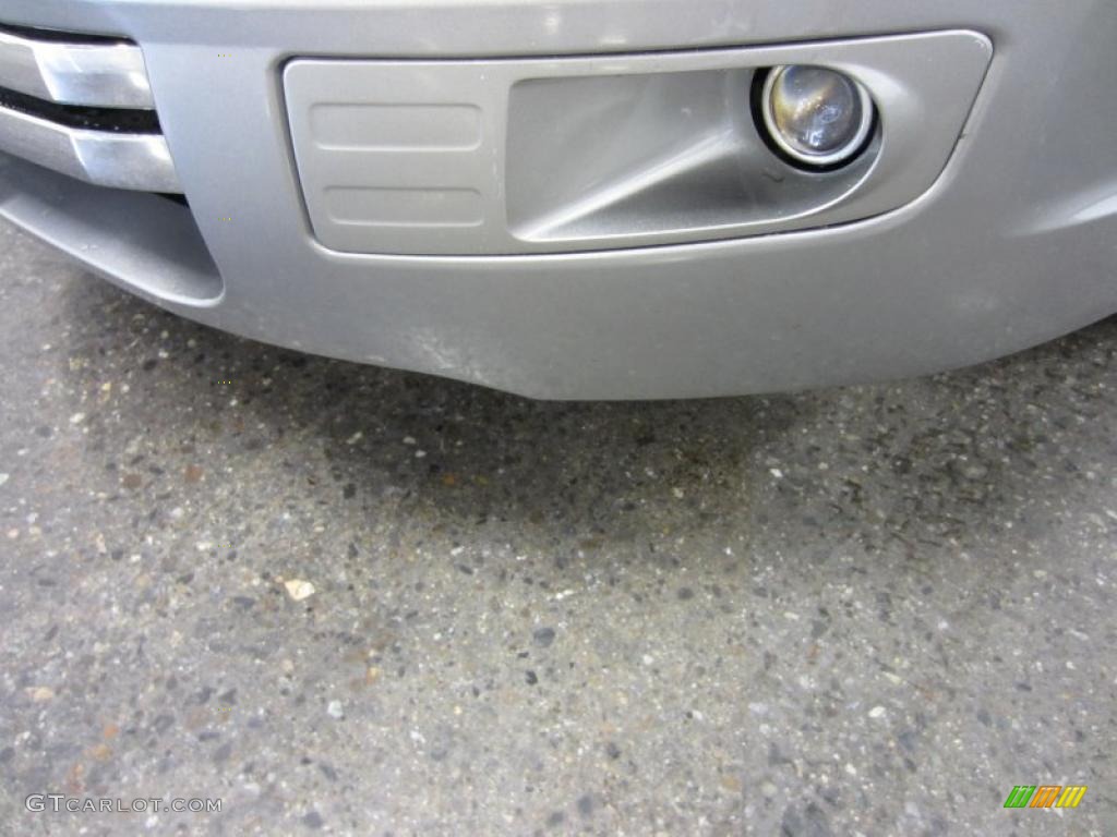 2008 Fusion SE V6 - Vapor Silver Metallic / Charcoal Black/Red photo #5