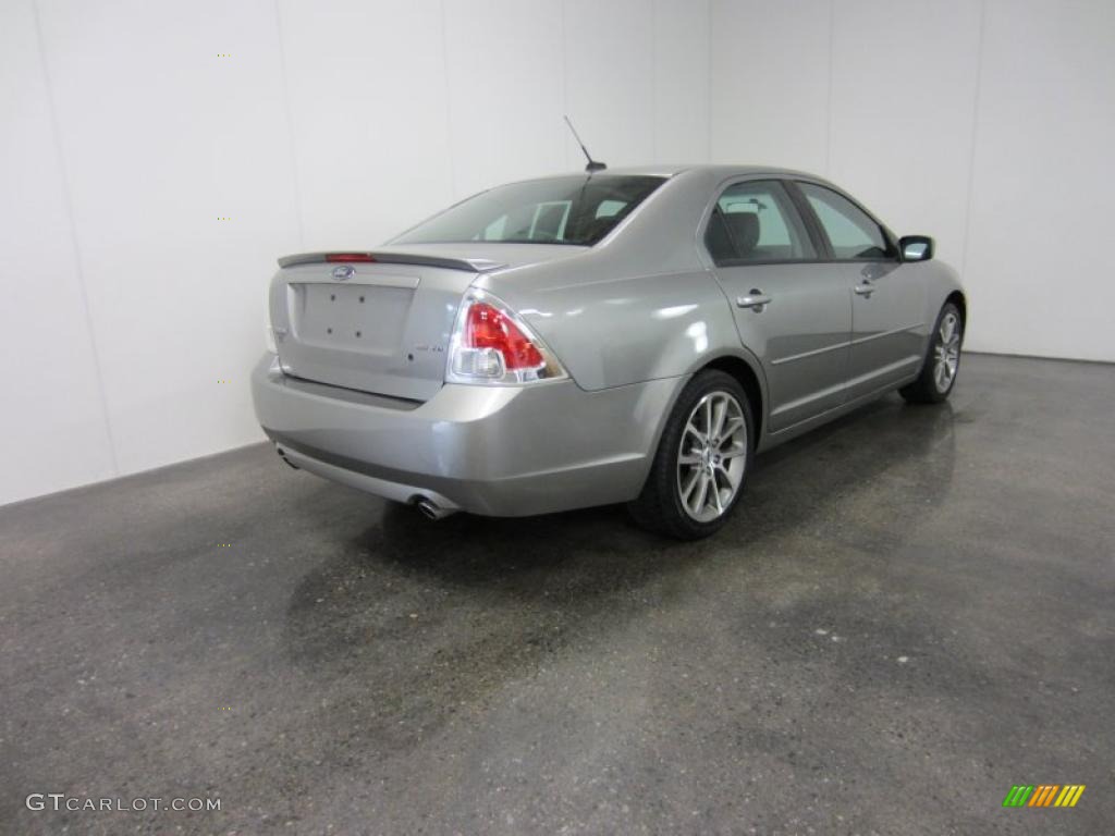 2008 Fusion SE V6 - Vapor Silver Metallic / Charcoal Black/Red photo #11