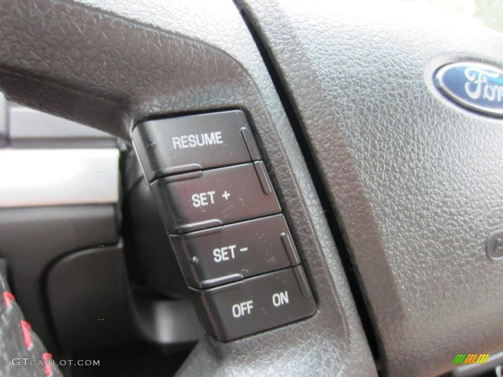 2008 Fusion SE V6 - Vapor Silver Metallic / Charcoal Black/Red photo #29