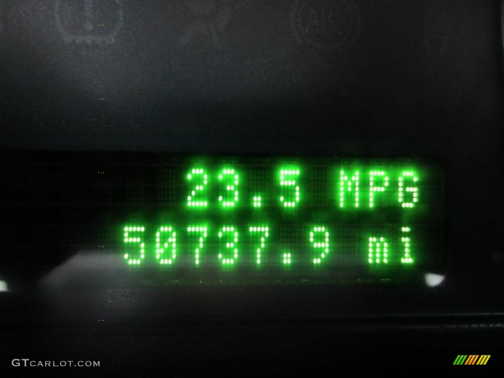 2008 Fusion SE V6 - Vapor Silver Metallic / Charcoal Black/Red photo #32