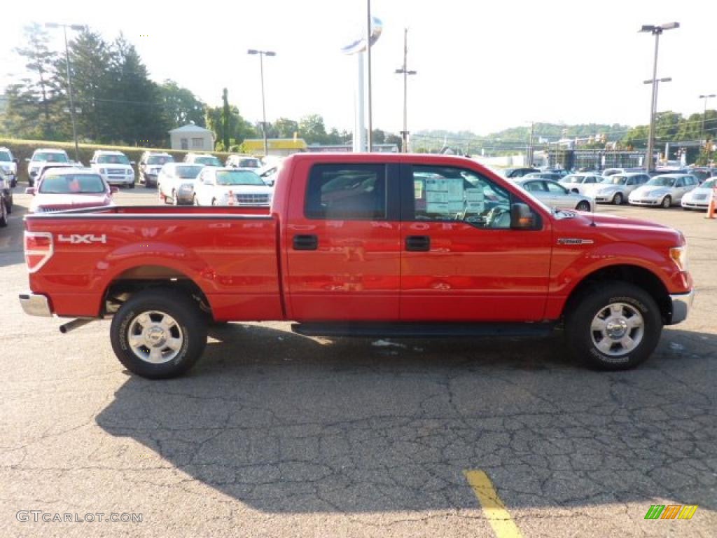 2011 F150 XLT SuperCrew 4x4 - Race Red / Steel Gray photo #5