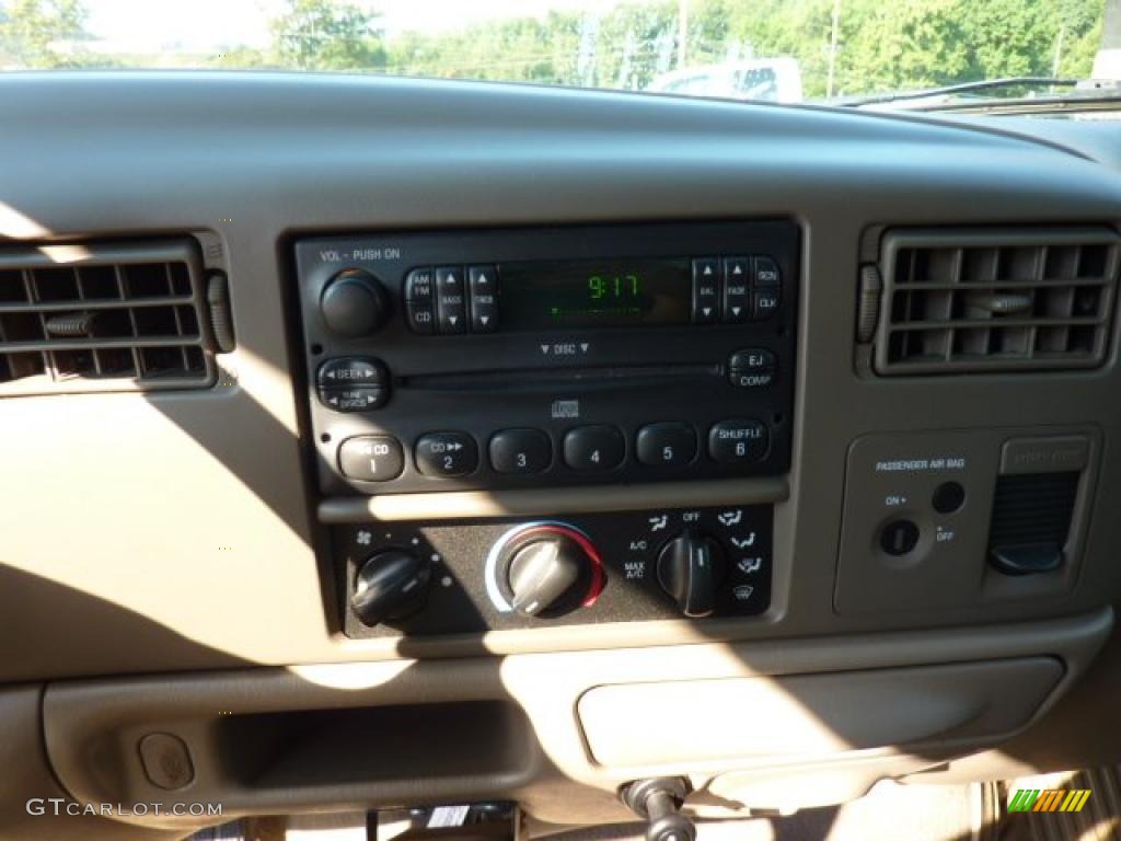 2004 F250 Super Duty XLT SuperCab 4x4 - True Blue Metallic / Medium Parchment photo #17