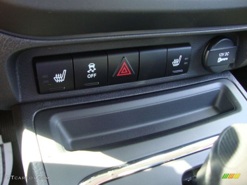 2011 Jeep Compass 2.4 Limited Controls Photo #52811350