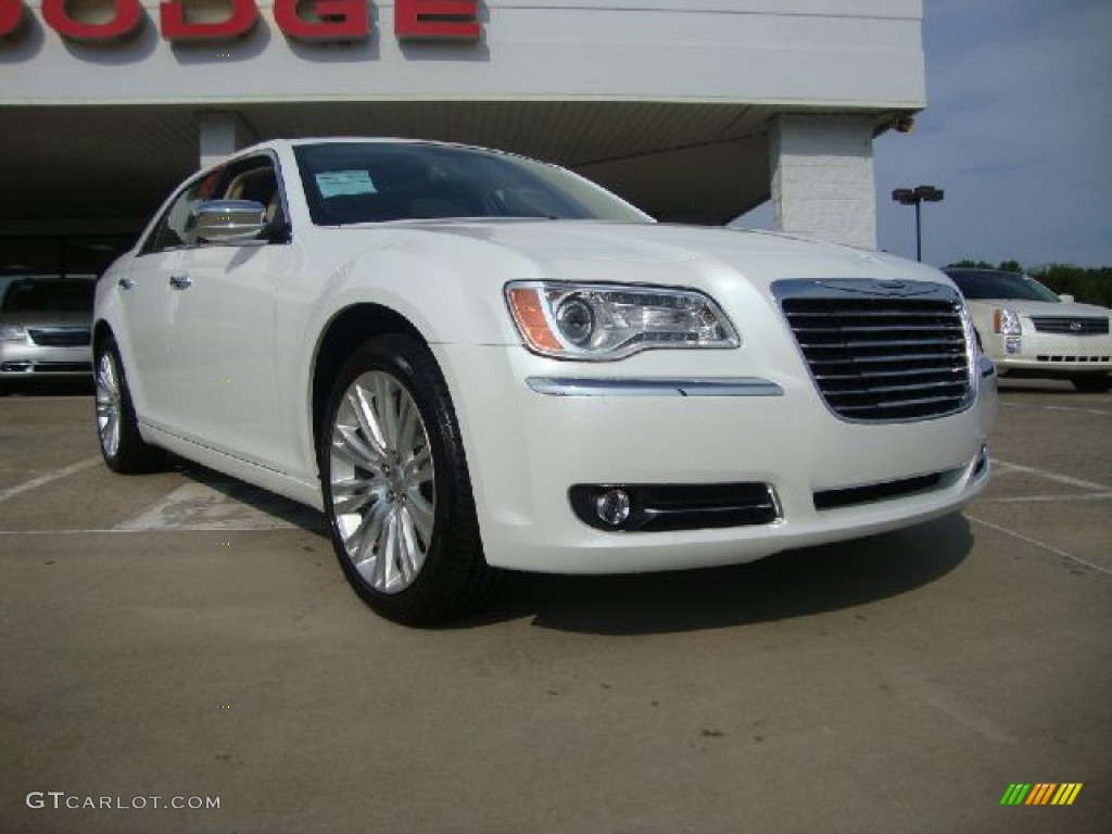 2011 300 Limited - Ivory Tri-Coat Pearl / Black/Light Frost Beige photo #1