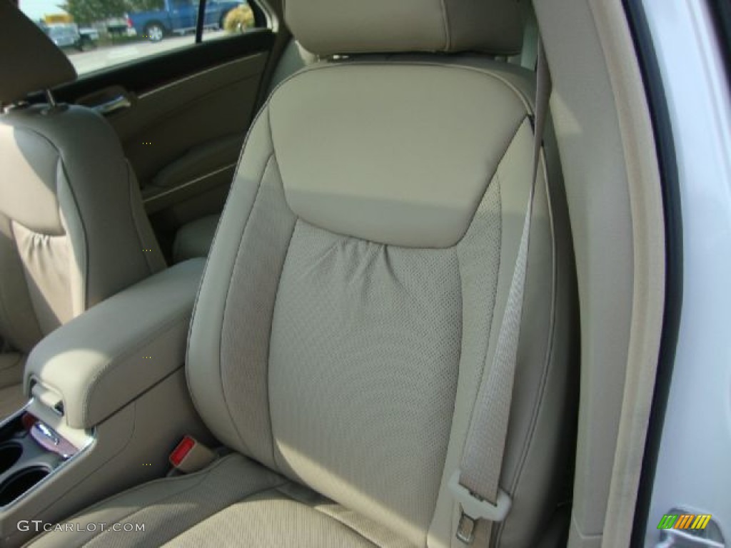 2011 300 Limited - Ivory Tri-Coat Pearl / Black/Light Frost Beige photo #9