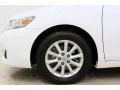 Super White - Camry XLE Photo No. 23