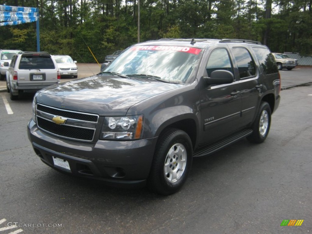 2010 Tahoe LS - Taupe Gray Metallic / Ebony photo #1