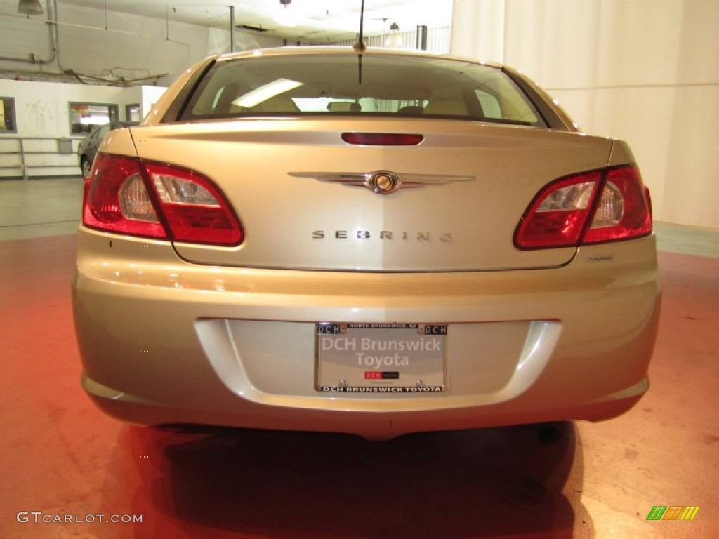 2007 Sebring Touring Sedan - Linen Gold Metallic Pearl / Dark Khaki/Light Graystone photo #5