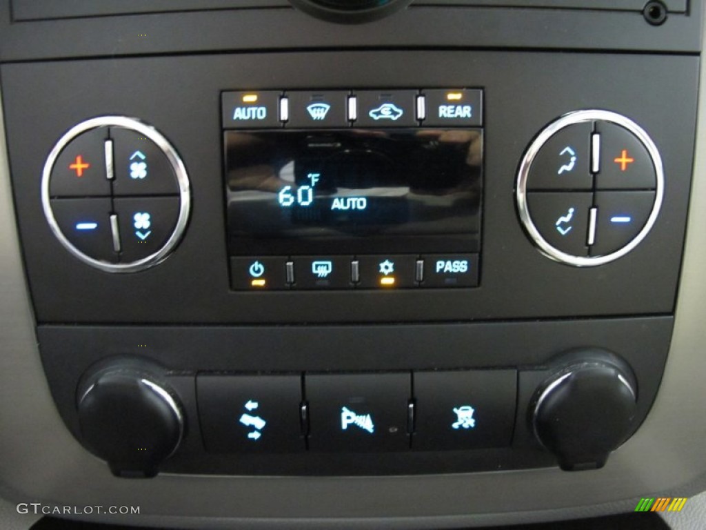 2009 Chevrolet Tahoe LT Controls Photo #52818947