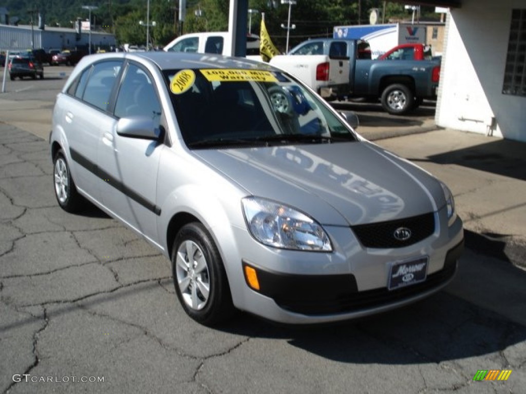 2008 Rio Rio5 LX Hatchback - Silver Metallic / Gray photo #2