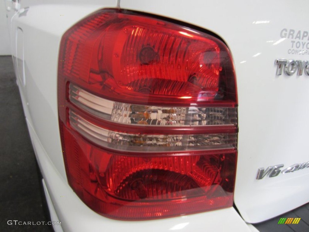 2002 Highlander Limited 4WD - Super White / Ivory photo #15