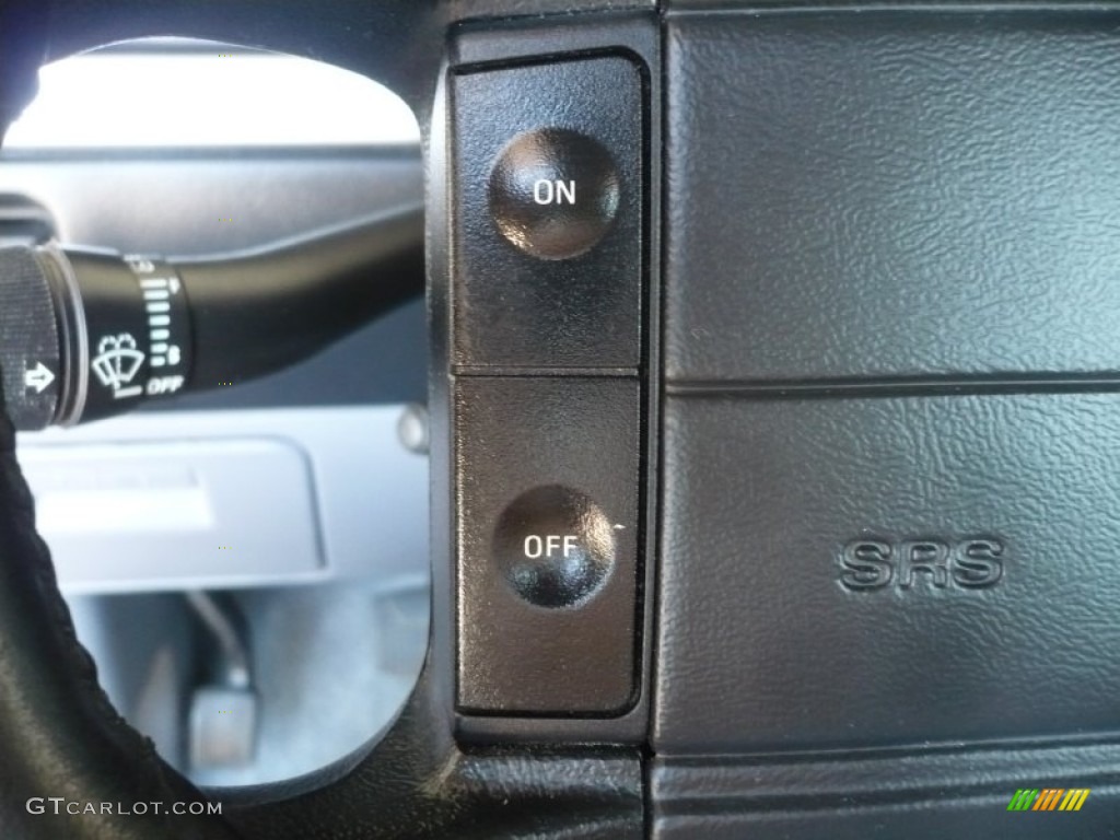 1995 Ford F150 XLT Regular Cab 4x4 Controls Photo #52825916