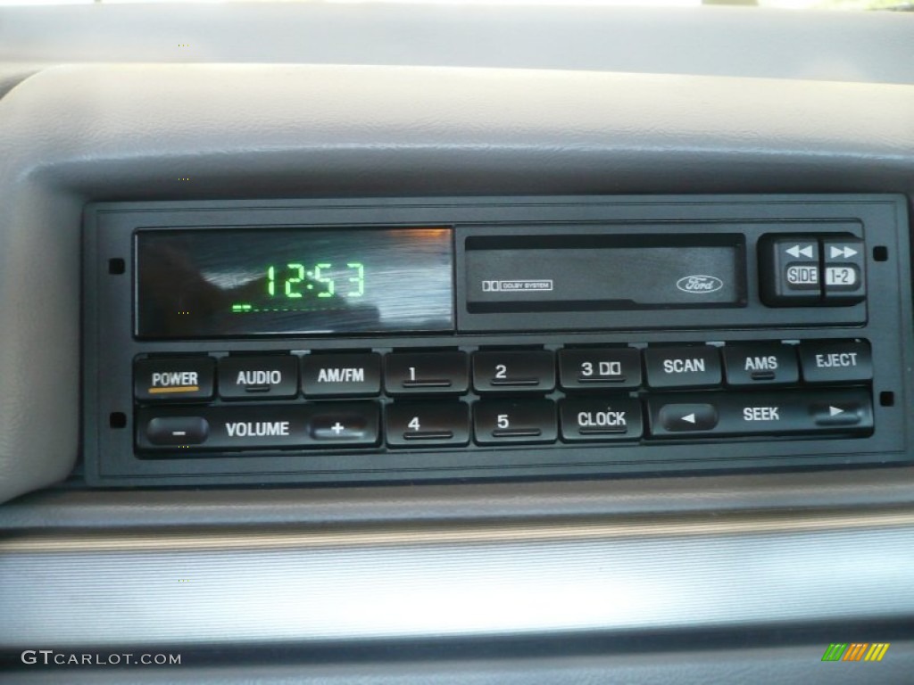 1995 Ford F150 XLT Regular Cab 4x4 Audio System Photo #52825943