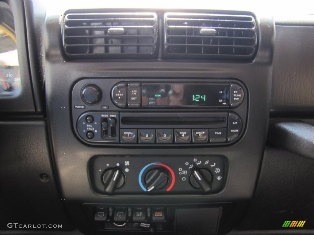 2003 Jeep Wrangler Rubicon 4x4 Controls Photo #52826639