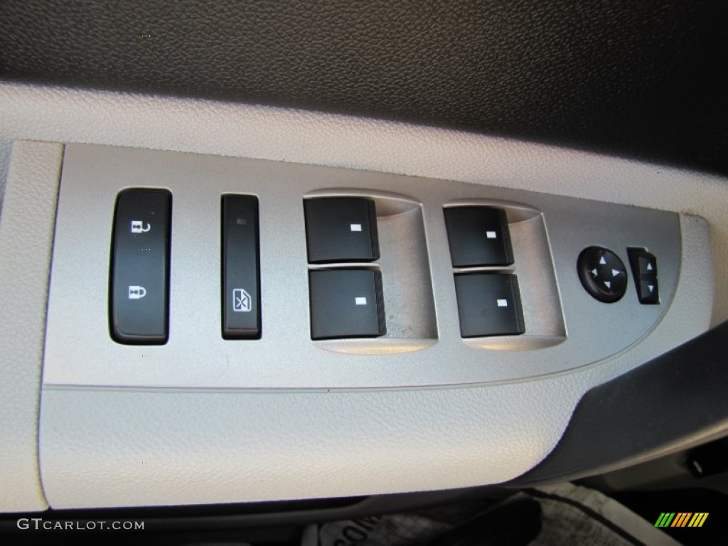2007 Chevrolet Silverado 1500 LT Extended Cab 4x4 Controls Photo #52827476
