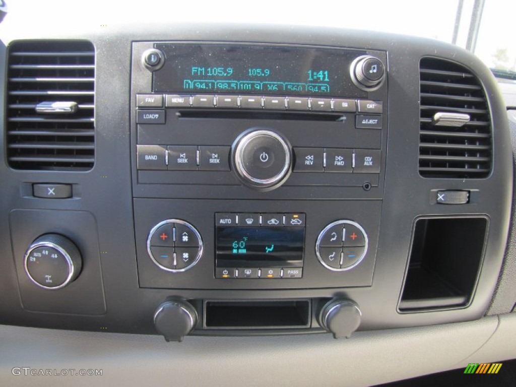 2007 Chevrolet Silverado 1500 LT Extended Cab 4x4 Audio System Photo #52827539