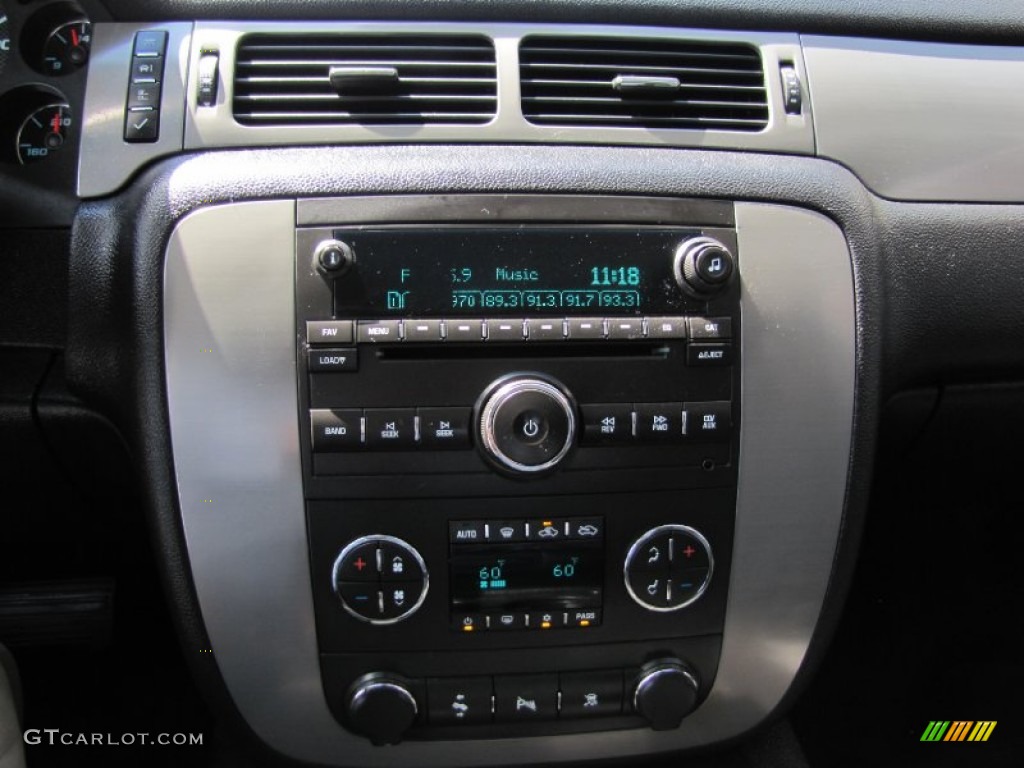2008 Chevrolet Avalanche Z71 4x4 Controls Photo #52828919