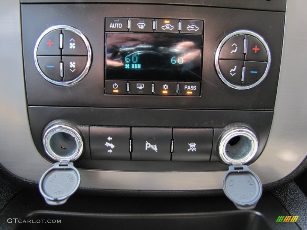 2008 Chevrolet Avalanche Z71 4x4 Controls Photos