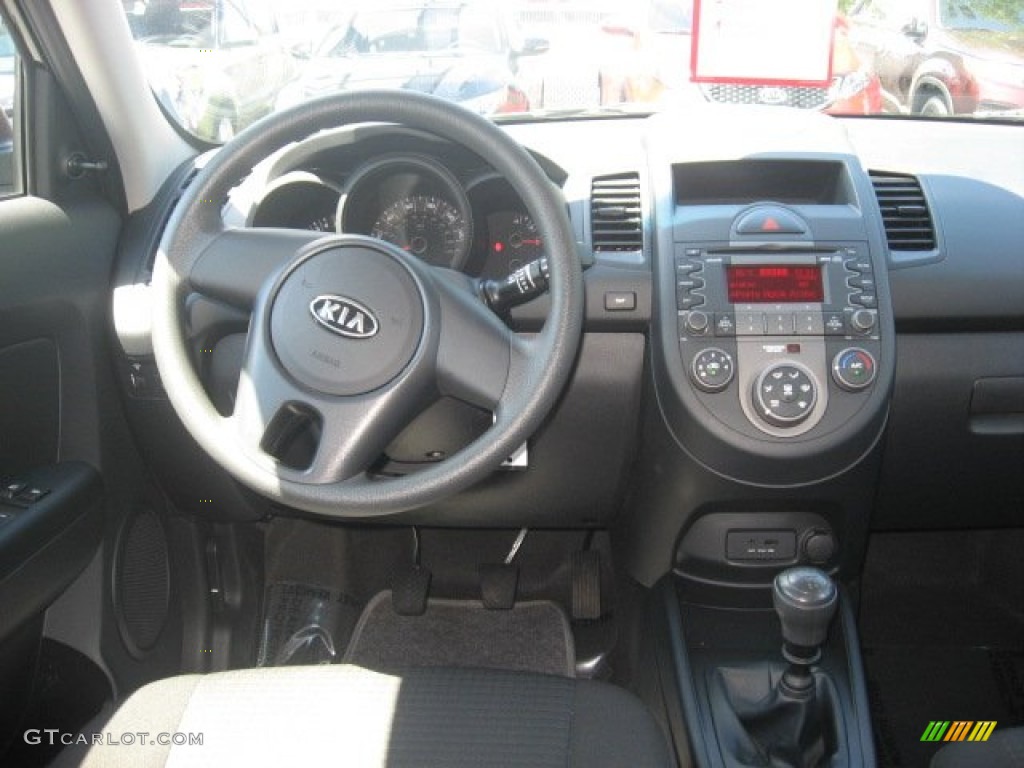Black Cloth Interior 2011 Kia Soul 1.6 Photo #52828955