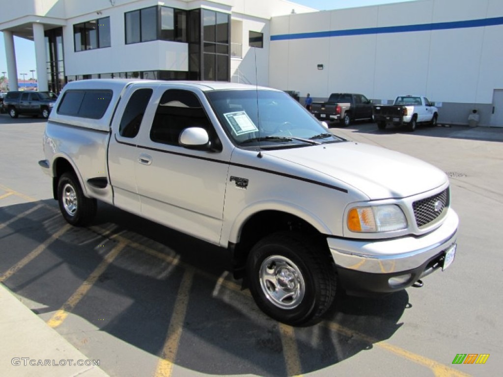 2003 F150 XLT SuperCab 4x4 - Silver Metallic / Medium Graphite Grey photo #29