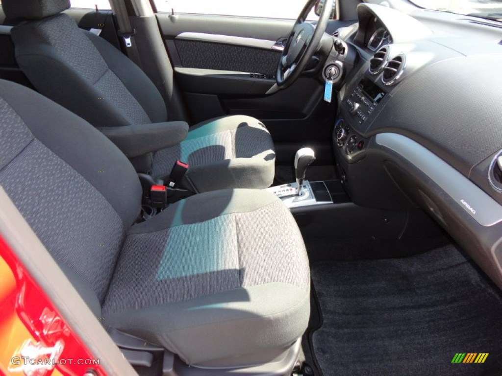 2011 Aveo LT Sedan - Victory Red / Charcoal photo #16