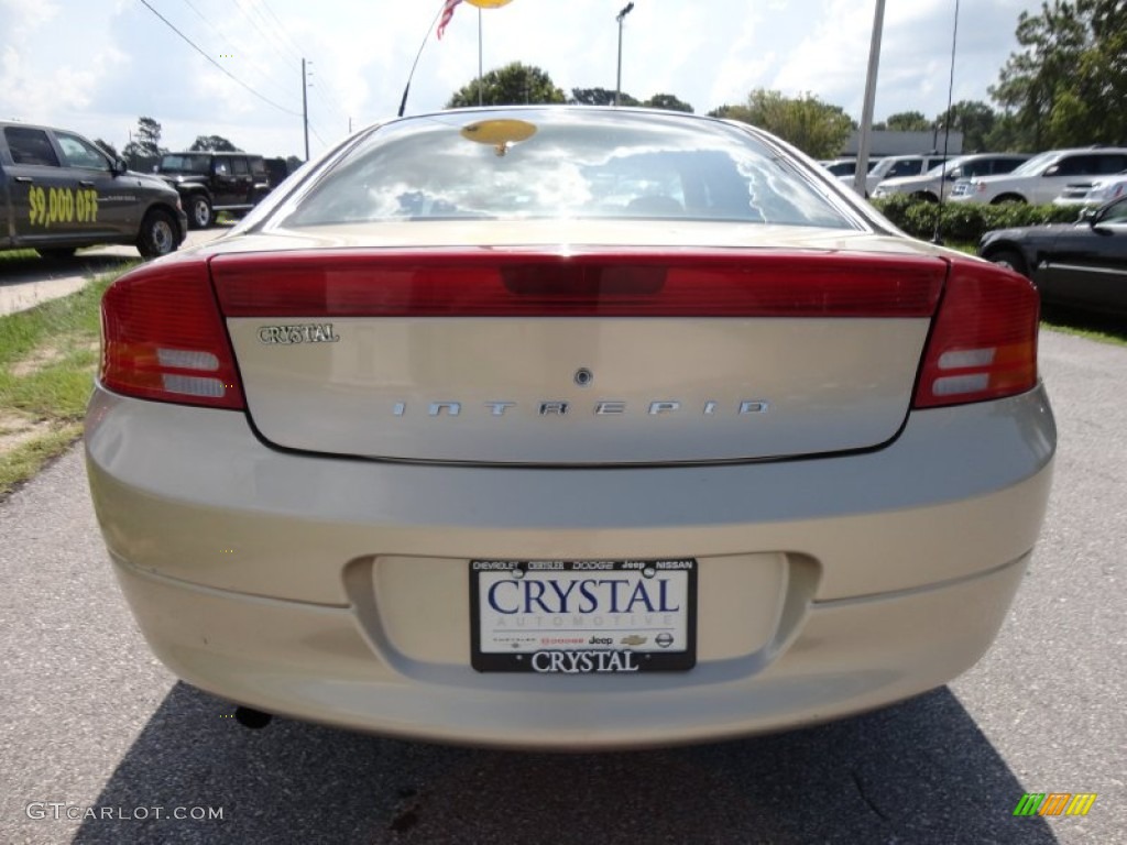 2000 Intrepid  - Champagne Pearl Metallic / Camel Tan photo #9