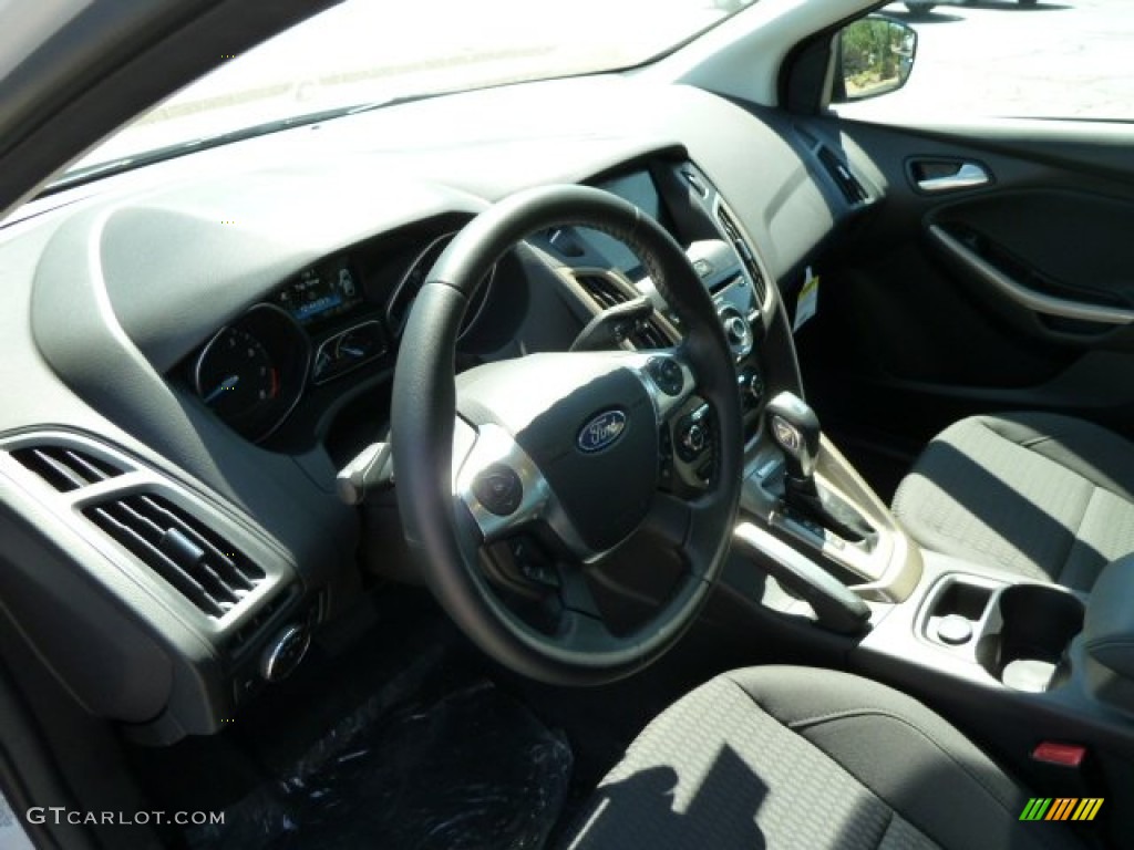 2012 Focus SEL Sedan - Oxford White / Charcoal Black photo #12