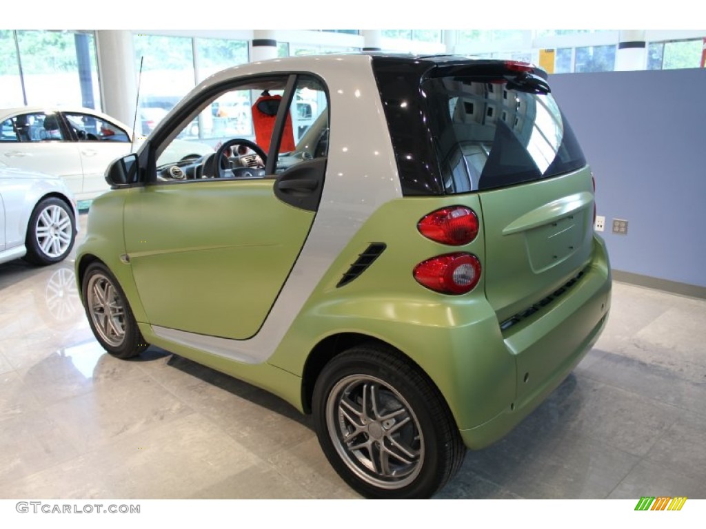 2011 fortwo passion coupe - Green Matte / Black Leather photo #4