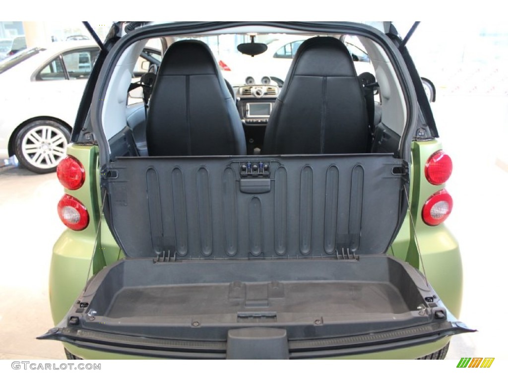 2011 Smart fortwo passion coupe Trunk Photo #52835859