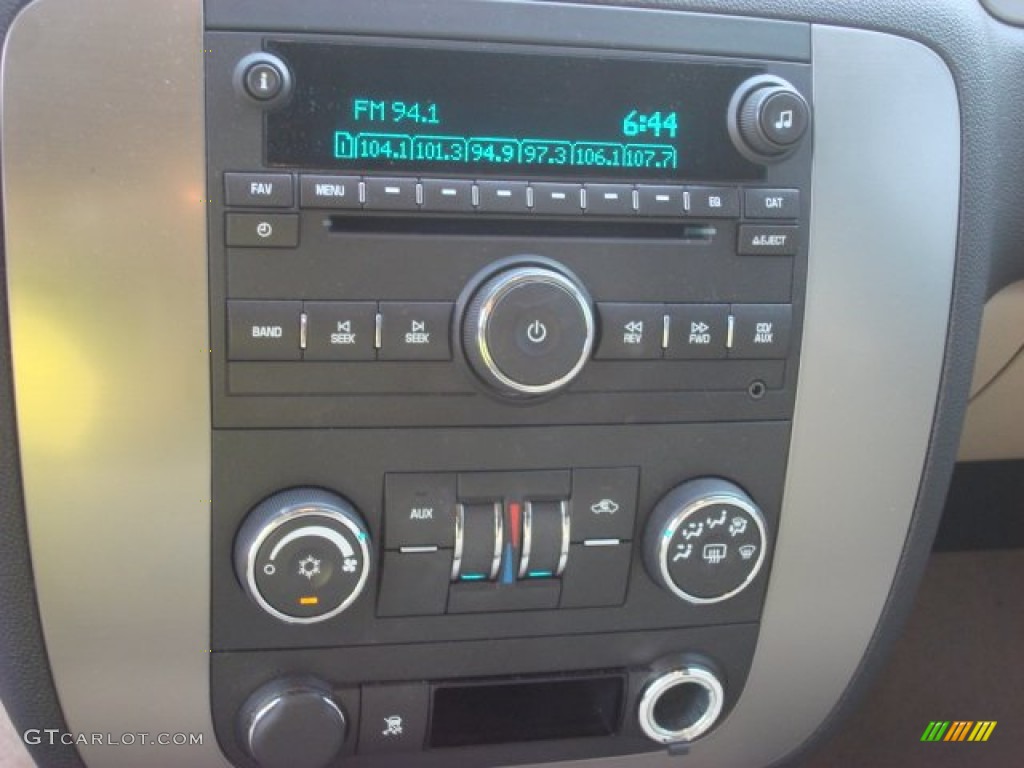 2007 Chevrolet Suburban 1500 LS Audio System Photos