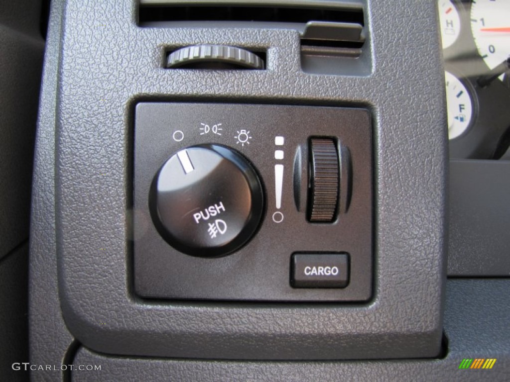 2008 Dodge Ram 1500 SLT Quad Cab 4x4 Controls Photo #52840614