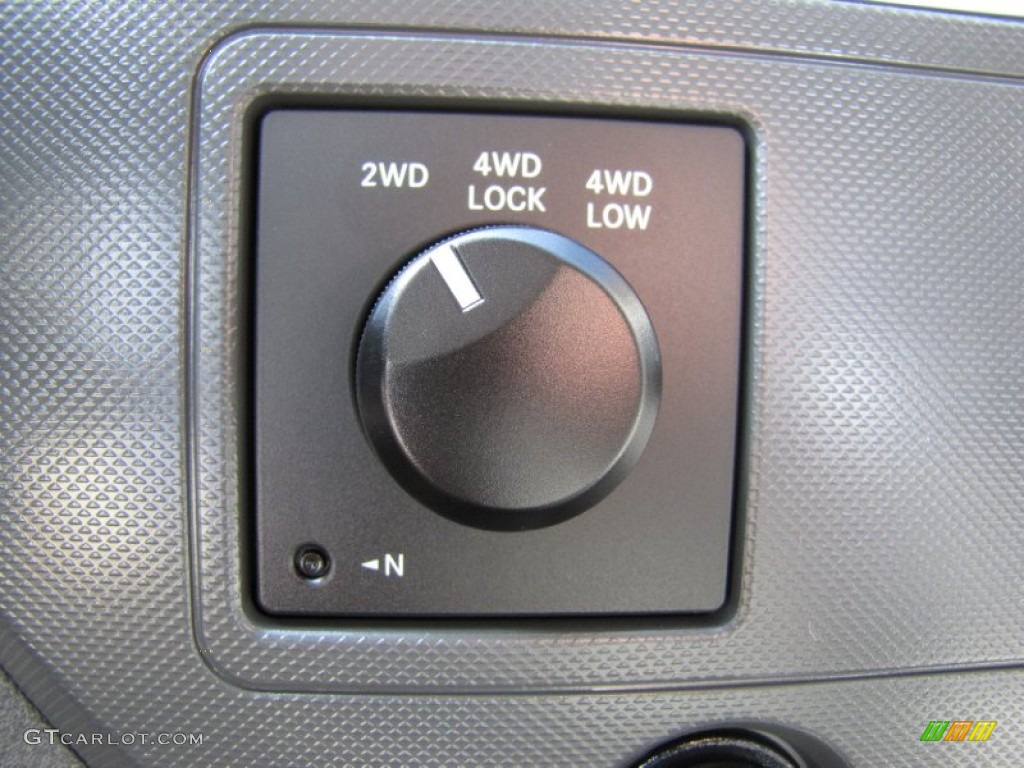 2008 Dodge Ram 1500 SLT Quad Cab 4x4 Controls Photo #52840626