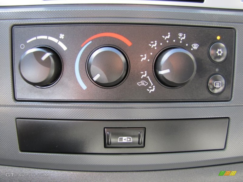 2008 Dodge Ram 1500 SLT Quad Cab 4x4 Controls Photo #52840701