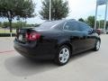 Black - Jetta SE Sedan Photo No. 5