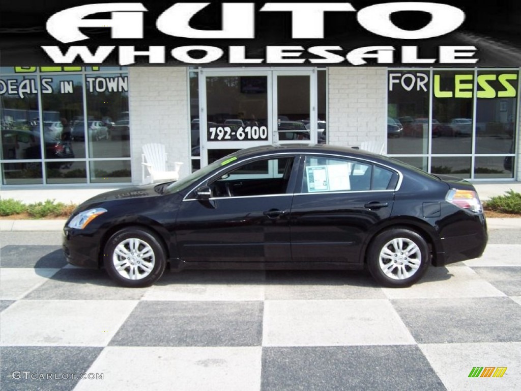 Super Black Nissan Altima