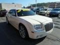 Cool Vanilla - 300 C HEMI Photo No. 7