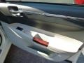 Cool Vanilla - 300 C HEMI Photo No. 15