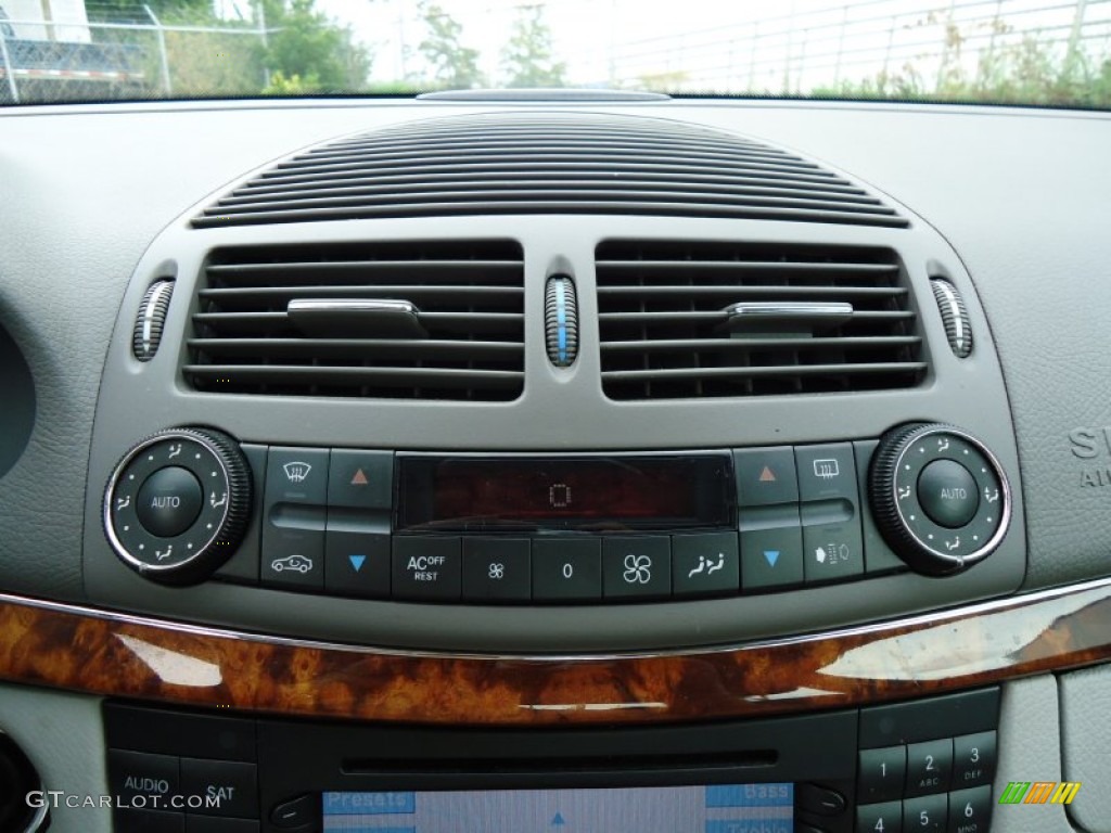 2004 Mercedes-Benz E 500 4Matic Sedan Controls Photo #52846050