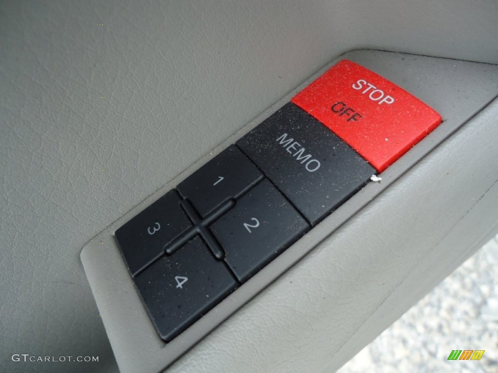 2006 Audi A4 3.0 quattro Cabriolet Controls Photo #52846443