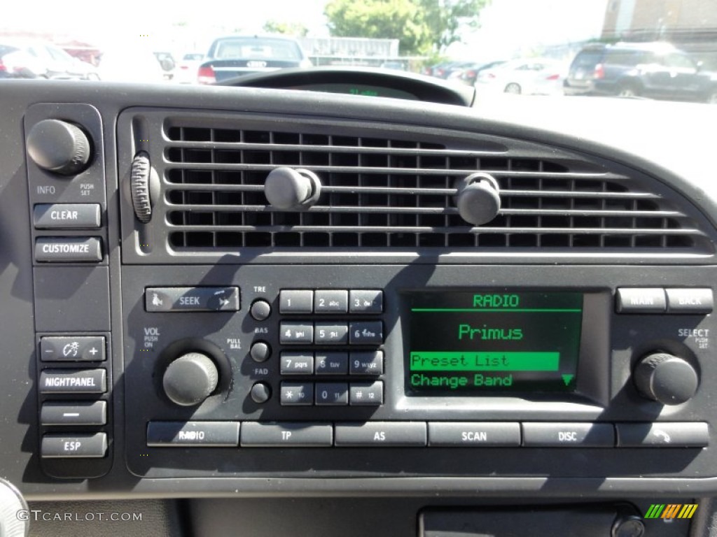 2004 Saab 9-3 Arc Sedan Controls Photo #52847541