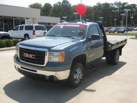 2007 GMC Sierra 3500HD SLE Regular Cab Dually Flat Bed Data, Info and Specs