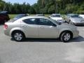 White Gold - Avenger SXT Photo No. 4