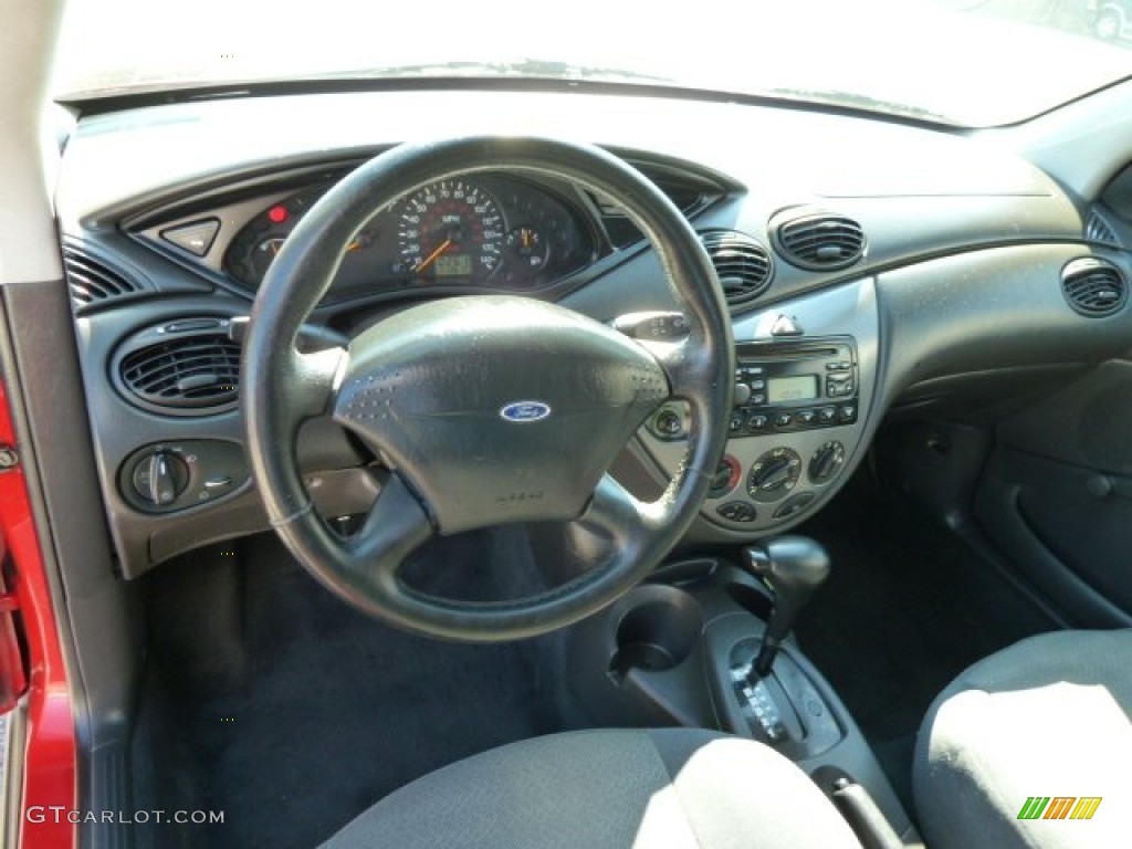 2000 Ford Focus ZX3 Coupe Dashboard Photos