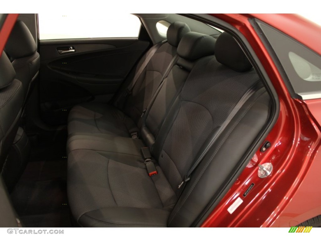 2011 Sonata SE - Venetian Red / Black photo #13