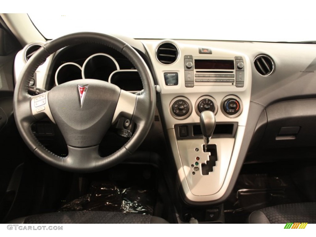 2010 Pontiac Vibe GT Dashboard Photos