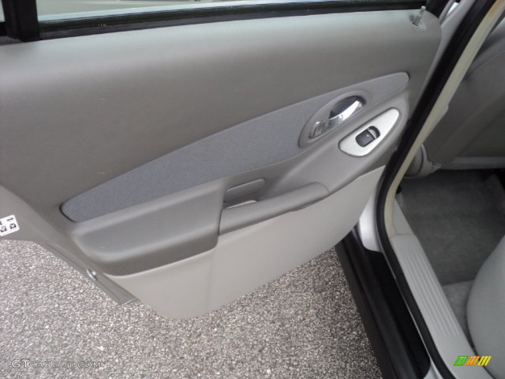 2006 Malibu LS Sedan - Silverstone Metallic / Titanium Gray photo #8