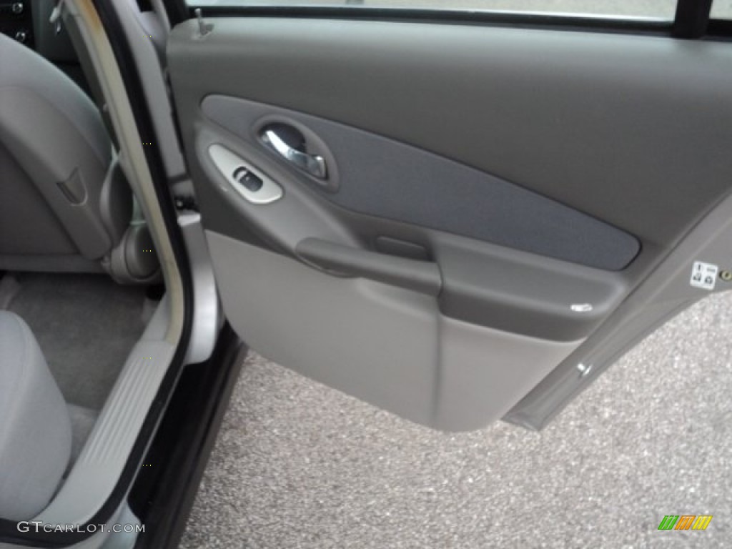 2006 Malibu LS Sedan - Silverstone Metallic / Titanium Gray photo #10