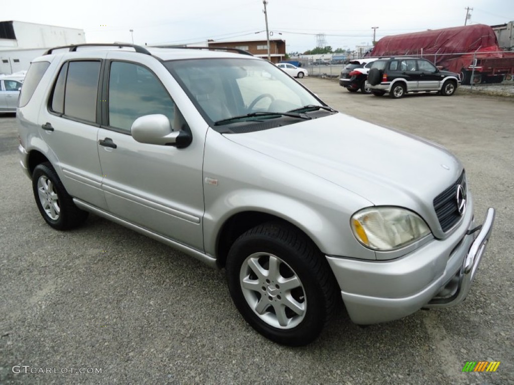 Brilliant Silver Metallic 1999 Mercedes-Benz ML 430 4Matic Exterior Photo #52854333